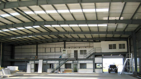 Konstrukcja stalowa Garaż Magazyn Mały hangar lotniczy Lekka konstrukcja stalowa
