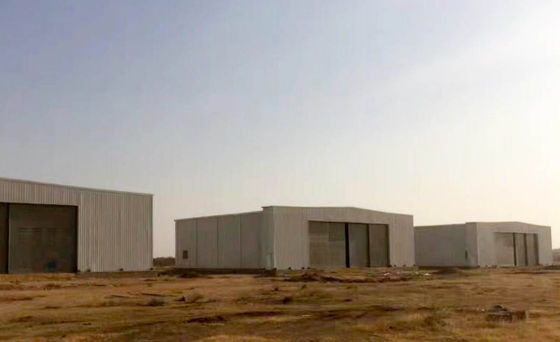 Wyroby prefabrykowane Hangar statków powietrznych Z materiałów konstrukcyjnych ze stali