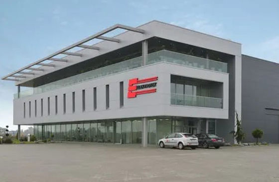 Komercyjny prefabrykowany budynek biurowy Lekka stalowa rama portalowa Q355B