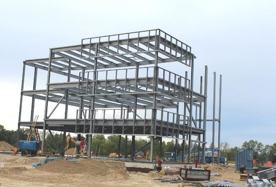 Dostosowana stalowa rama portalowa Q355B / Q235B Prefabrykowana konstrukcja stalowa