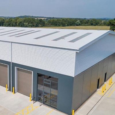 Ekonomiczna prefabrykowana konstrukcja stalowa Magazyn Budynek przemysłowy