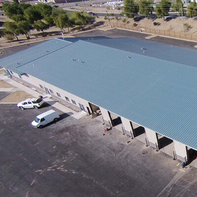 Warsztat produkcji i obróbki konstrukcji stalowych z dachem dwuspadowym