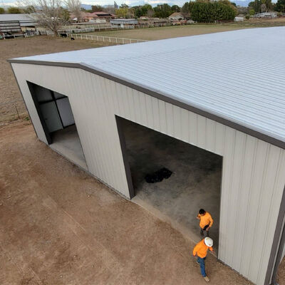 Warsztat produkcji i obróbki konstrukcji stalowych z dachem dwuspadowym